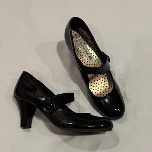 American Eagle Mary Jane’s